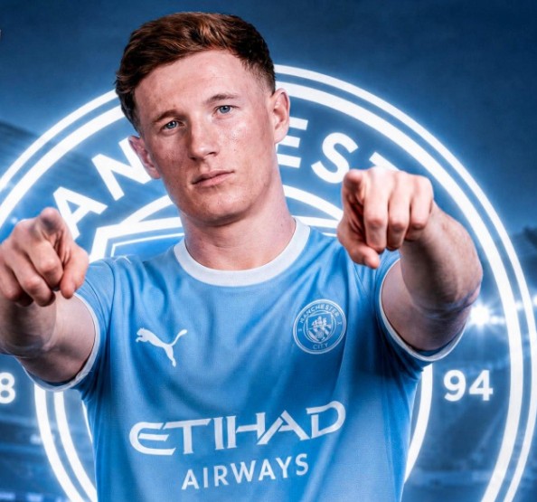 Elliot Anderson trong hình ảnh gắn với Man City sau thỏa thuận chuyển nhượng