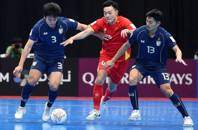 Futsal Việt Nam trong trận đấu với futsal Thái Lan