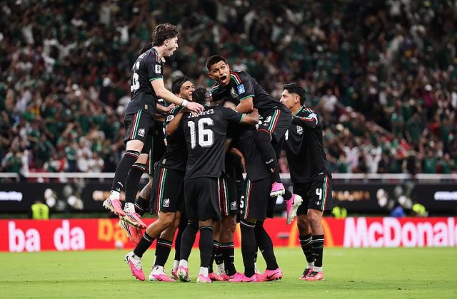 Cầu thủ Mexico ăn mừng bàn thắng vào lưới Hàn Quốc tại World Cup 2026