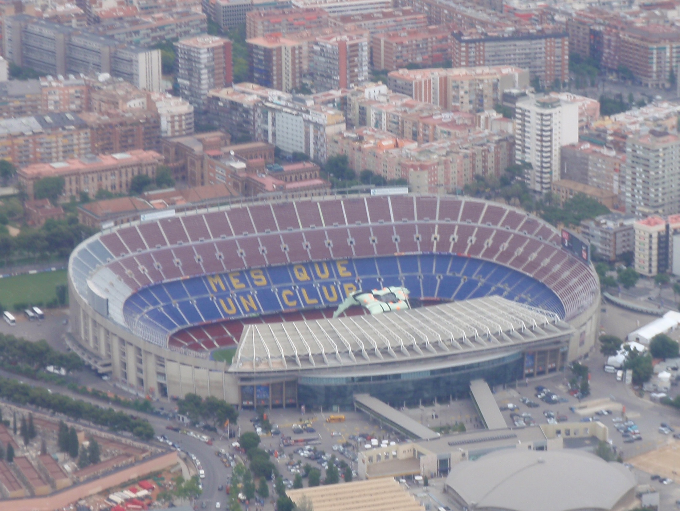 Sân vận động Spotify Camp Nou nhìn từ trên cao