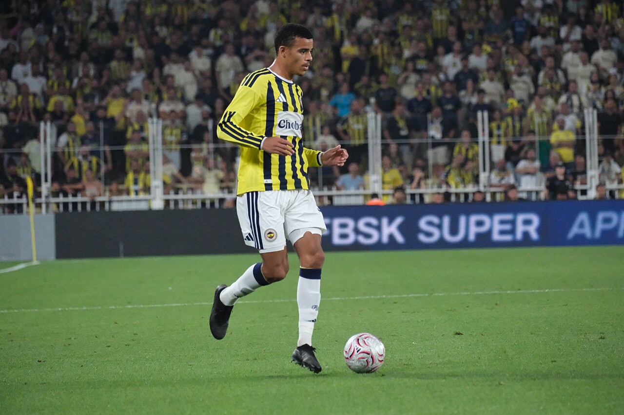 Mason Greenwood trong màu áo Fenerbahce