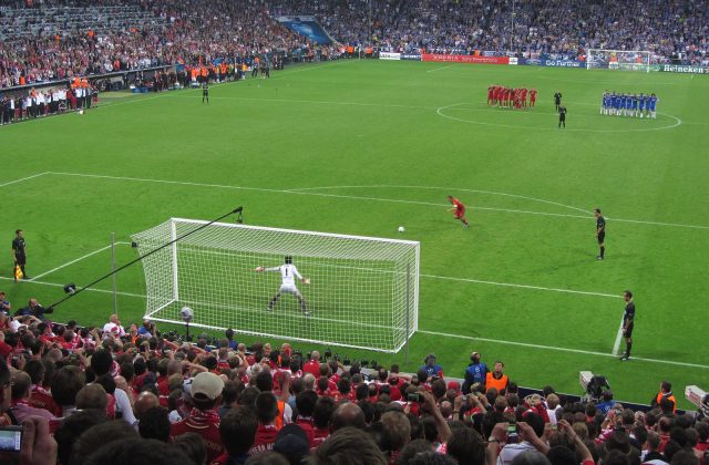 Cầu thủ sút phạt đền và thủ môn trong loạt luân lưu chung kết Champions League 2012