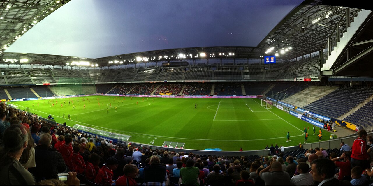 Sân Red Bull Arena ở Salzburg, nơi diễn ra UEFA Super Cup 2026