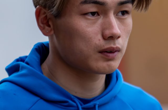 Ayase Ueda trong màu áo Feyenoord