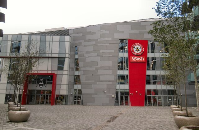 Sân vận động Gtech Community Stadium của Brentford