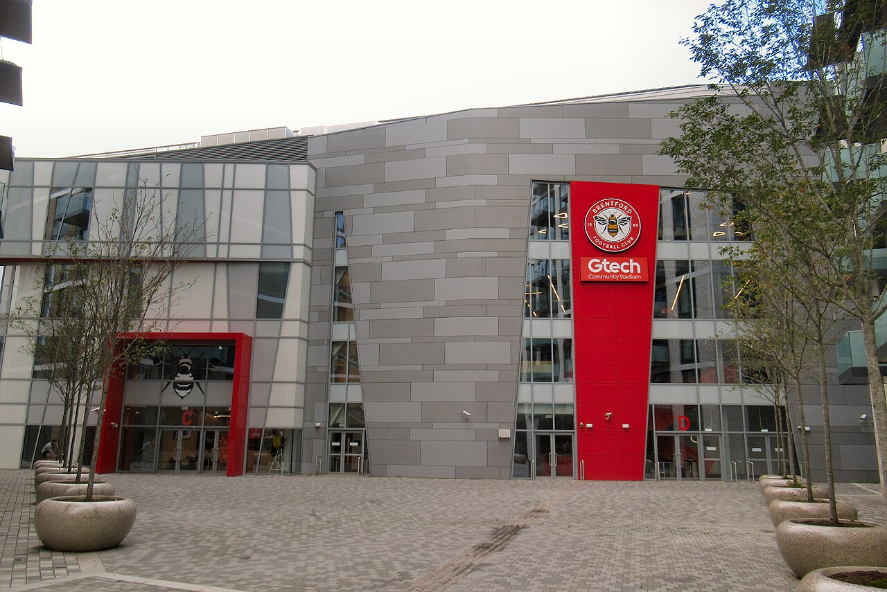 Sân vận động Gtech Community Stadium của Brentford