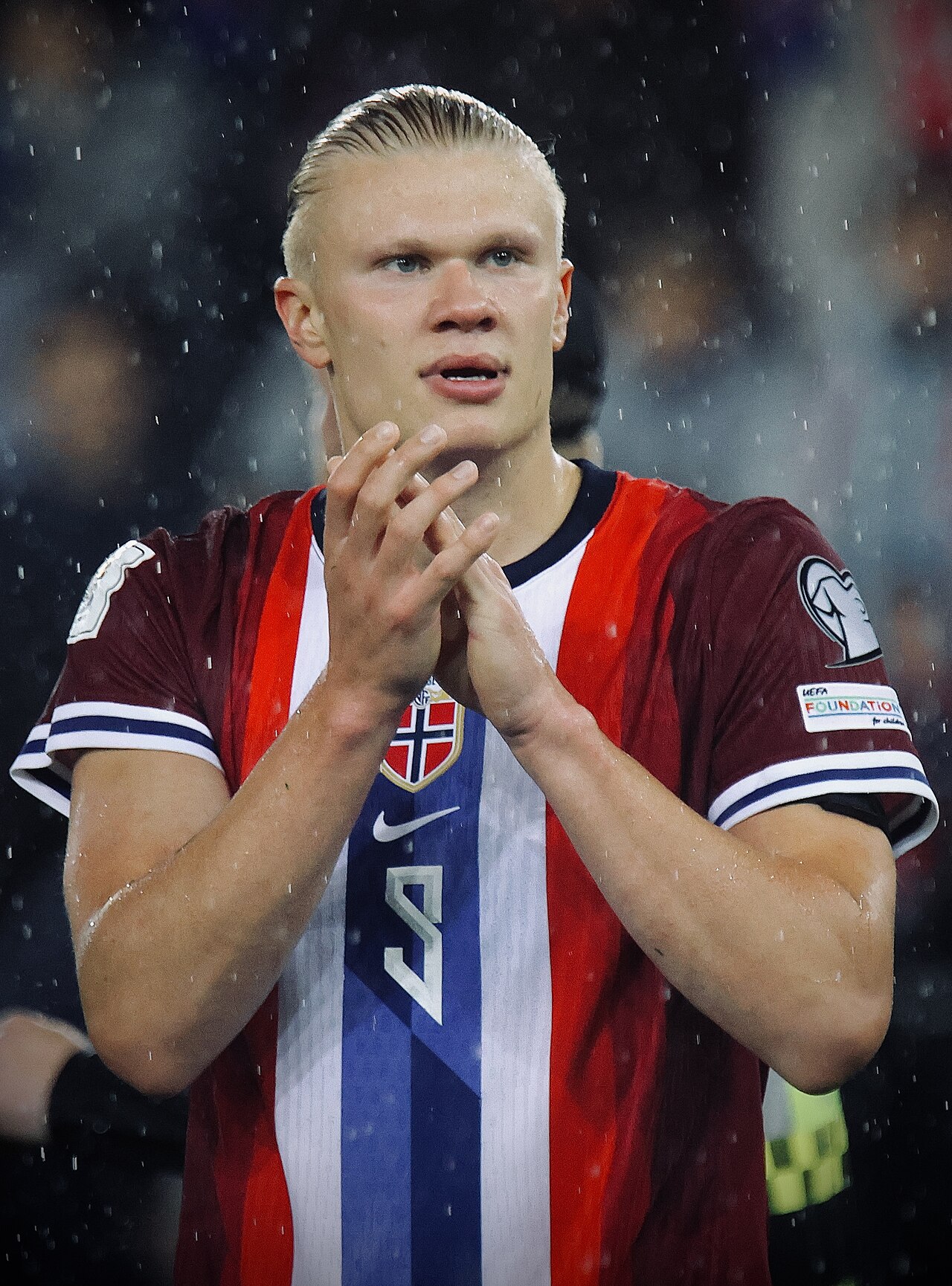 Erling Haaland trong màu áo đội tuyển Na Uy