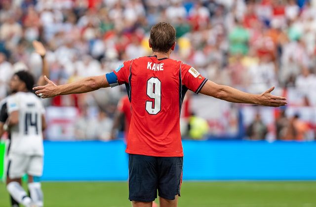 Harry Kane trong màu áo đội tuyển Anh