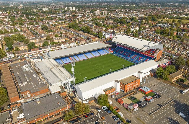 Sân vận động Selhurst Park của Crystal Palace nhìn từ trên cao